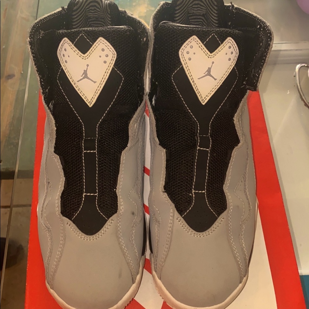 Nike Jordan Flights 7Y